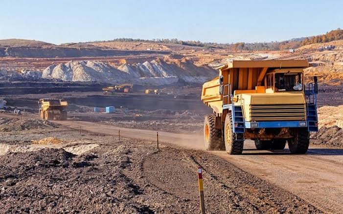 Le Sénégal redéfinit sa stratégie d'exploitation des ressources extractives et phosphates