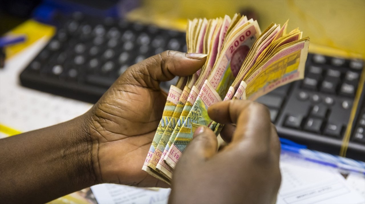 Les transferts de fonds des migrants vers l'Afrique franchissent la barre des 124 milliards USD